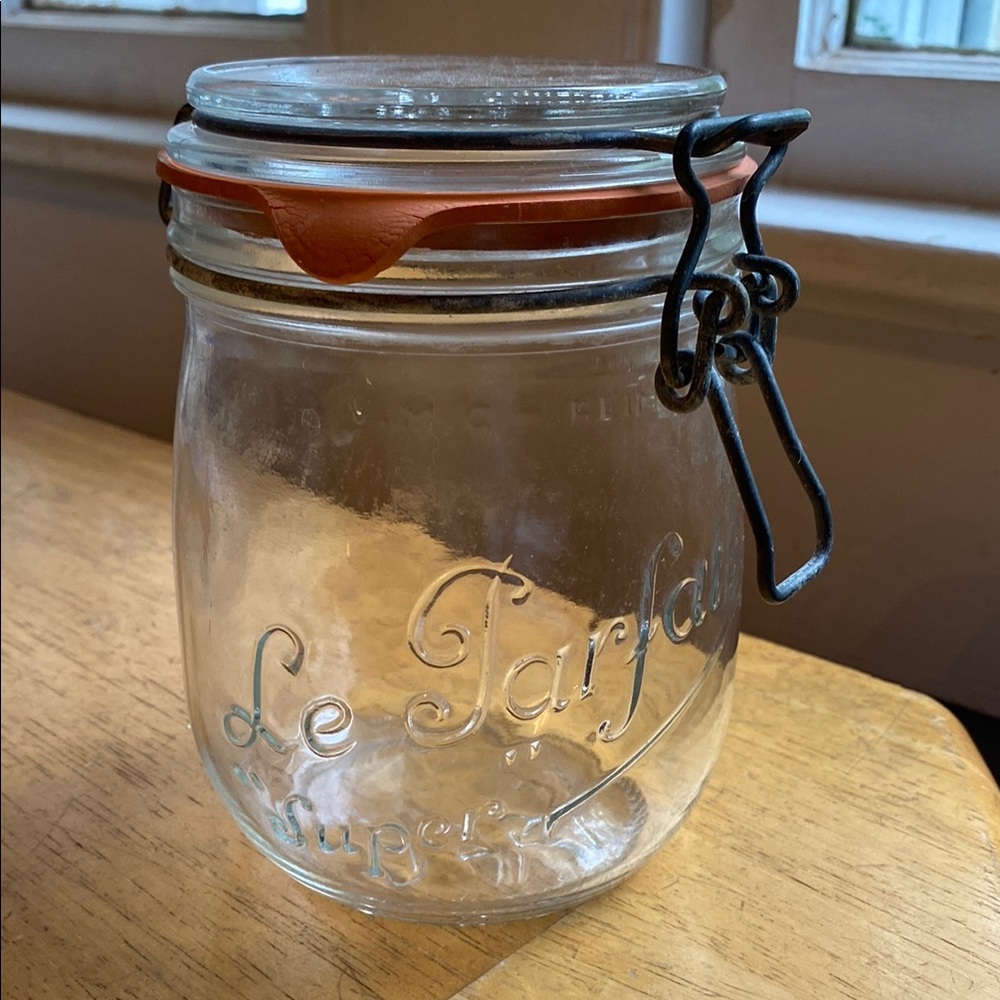 Le Parfait Super Glass Jar safe lock With Lid gasket 0.75 L made in France.